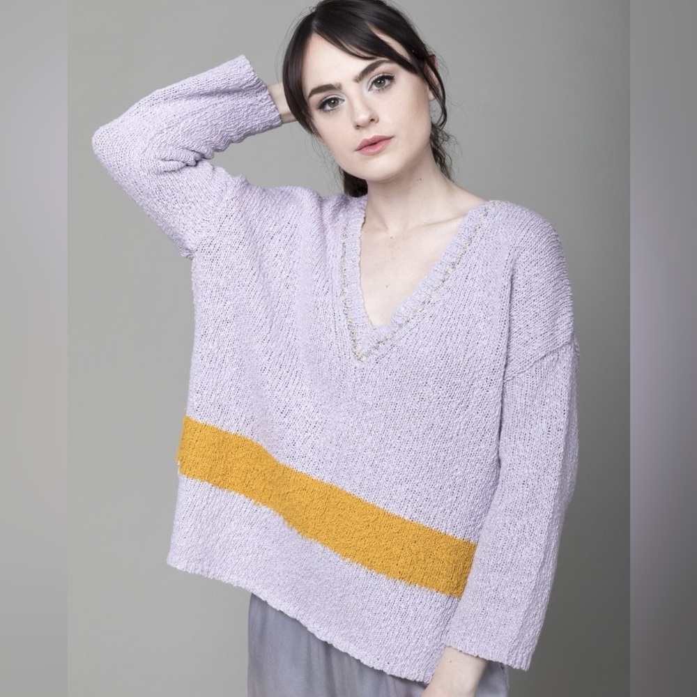 Raquel Allegra V Neck Sweater Lilac Gold